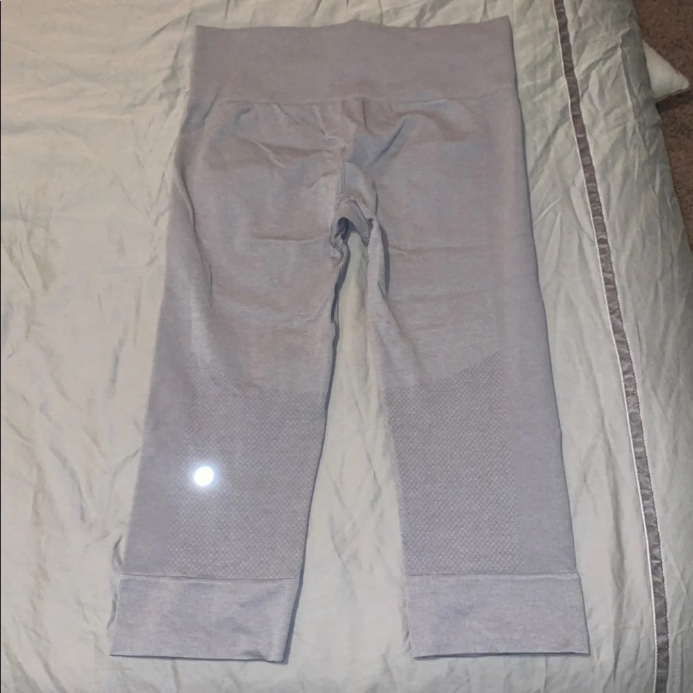 Lulu lemon gray crop leggings